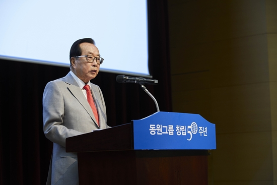 동원그룹 창립 50주년 기념식에서 김재철 회장은 회장직에서 물러나겠다는 의사를 밝혔다. [사진=동원그룹 제공]