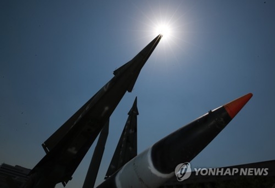 북한 외무성이 지난 4일 쏘아올린 발사체에 대해 "그 누구를 겨냥한 것이 아닌, 정상적이 자위적 군사훈련의 일환"이라는 공식입장을 밝혔다. [사진=연합뉴스]