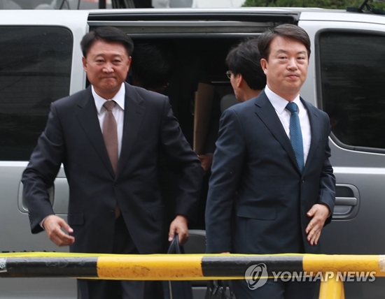 박근혜 정부 당시 국회의원 선거에 불법 개입한 혐의를 받는 강신명 전 경찰청장에 대해 구속영장이 발부됐다. [사진=연합뉴스]