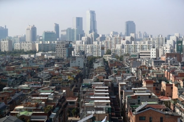서울시가 소규모재건축 활성화를 위해 최고 층수 7층 제한을 폐지했다. [사진=연합뉴스]