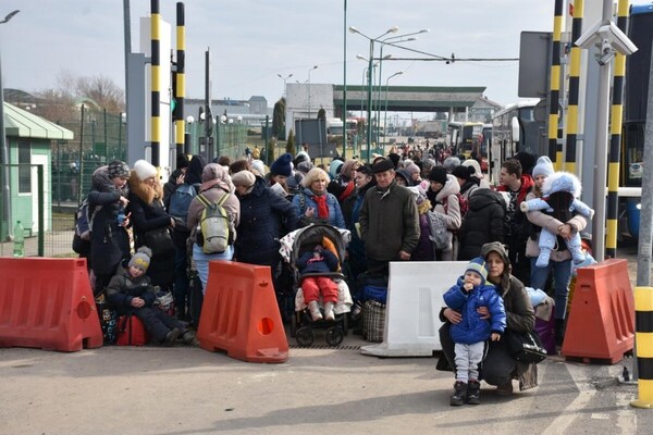 우크라이나 난민들. [사진=유엔난민기구 제공]