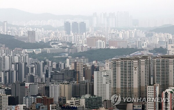 서울 아파트를 중심으로 거래지표가 회복세를 보이고 있다. [사진=연합뉴스]